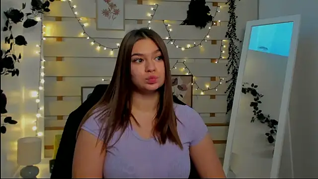 Josephine Kiss online show from February 24, 2026, 5:16 am