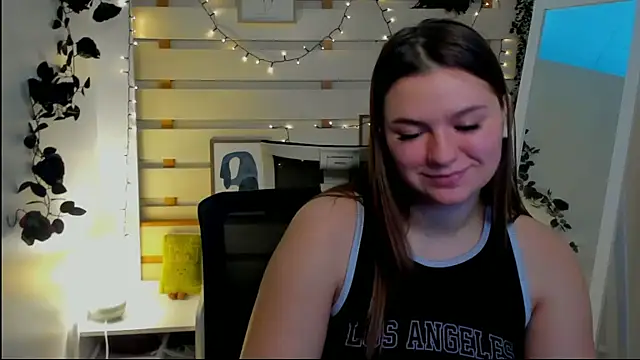 Josephine Kiss online show from March 1, 2026, 1:35 pm