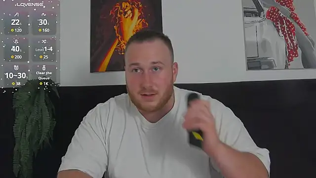 Snapshot of RoddyStill chatting on December 9, 2024, 12:19 pm RoddyStill online show from December 9, 2024, 12:19 pm