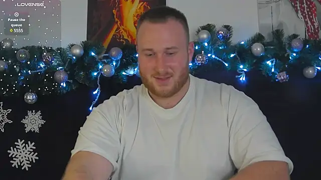 Snapshot of RoddyStill chatting on December 11, 2024, 4:53 pm RoddyStill online show from December 11, 2024, 4:53 pm