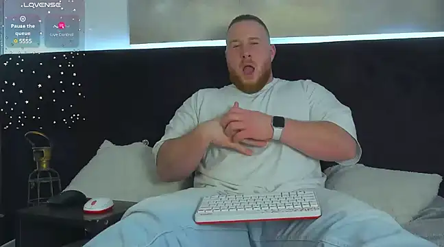 Snapshot of RoddyStill chatting on March 12, 2025, 2:12 pm RoddyStill online show from March 12, 2025, 2:12 pm