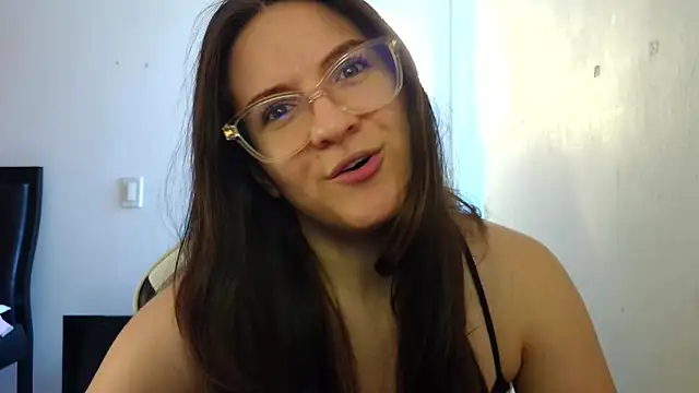 livgomez online show from November 14, 2025, 2:27 pm