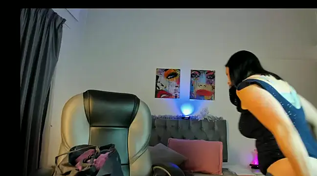 Snapshot of Jayden_Jonnes chatting on December 30, 2024, 11:26 am Jayden Jonnes online show from December 30, 2024, 11:26 am