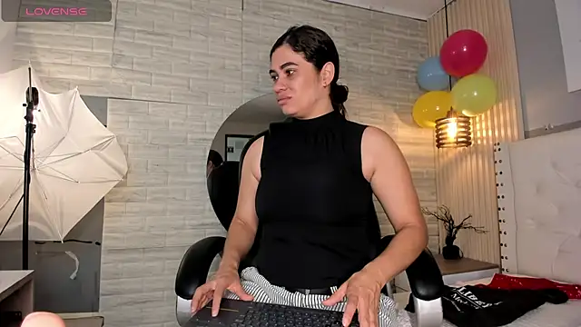 Snapshot of sussy__stone chatting on May 15, 2026, 12:01 pm sussy stone online show from May 15, 2026, 12:01 pm