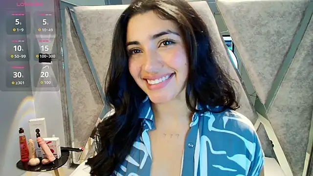 Danna 777  online show from December 22, 2025, 4:26 pm