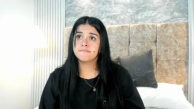 Snapshot of tifany__ross chatting on March 20, 2025, 8:08 pm tifany ross online show from March 20, 2025, 8:08 pm