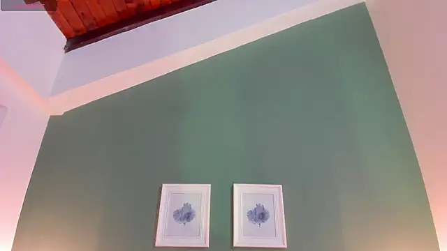  anavictoria  online show from October 15, 2025, 12:05 pm