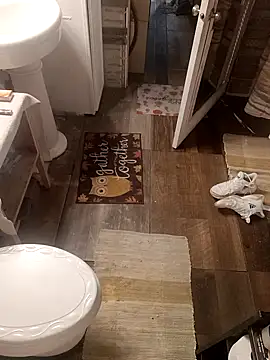 Snapshot of iowacouples chatting on January 23, 2025, 5:52 pm iowacouples online show from January 23, 2025, 5:52 pm