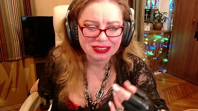 Miss Tress online show from March 13, 2026, 10:16 pm