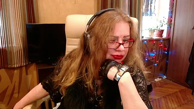 Miss Tress online show from May 25, 2026, 8:20 am