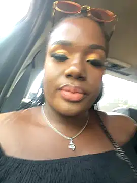 NissyxSawee online show from October 19, 2025, 1:23 pm