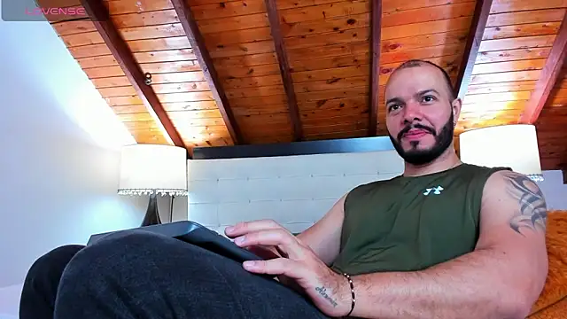 Tom Bailey online show from September 12, 2025, 12:16 pm