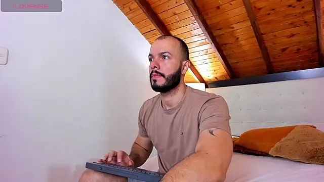 Tom Bailey online show from September 26, 2025, 12:42 pm