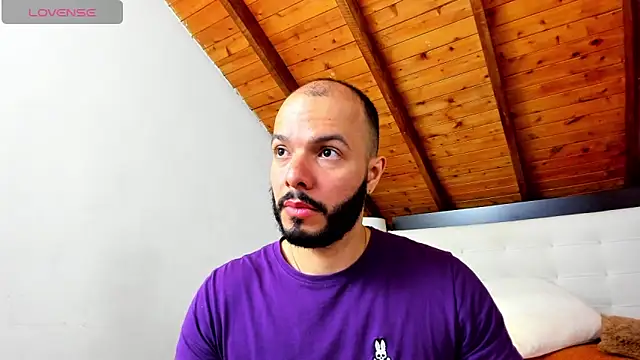 Tom Bailey online show from October 6, 2025, 12:57 pm