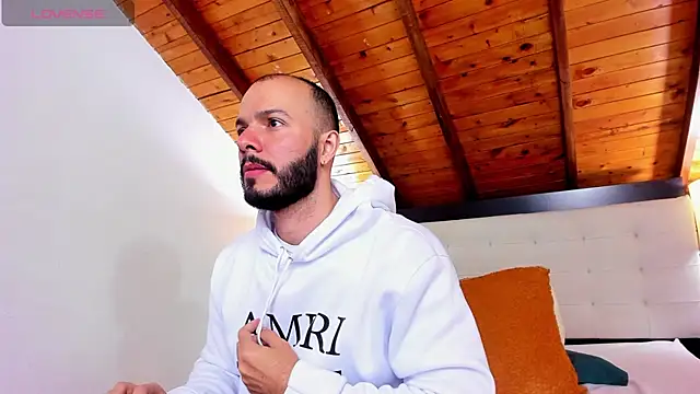 Tom Bailey online show from October 10, 2025, 12:59 pm