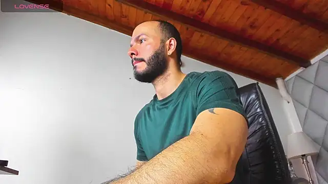 Tom Bailey online show from April 10, 2026, 2:33 pm