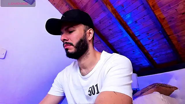 Tom Bailey online show from April 12, 2026, 1:27 pm