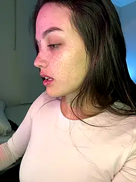 Snapshot of MisFrekcles_ chatting on December 6, 2024, 8:59 am MisFrekcles online show from December 6, 2024, 8:59 am