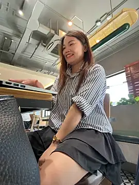 Emily 9xx online show from November 23, 2025, 4:56 am