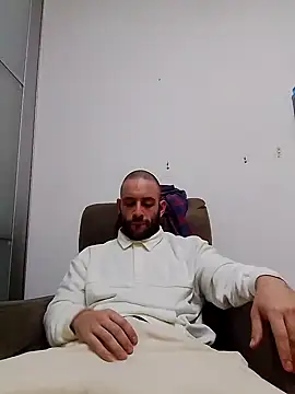 bearguy998 online show from January 25, 2025, 11:54 pm