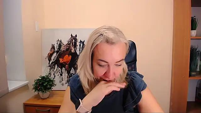 Snapshot of Amor_fati_ chatting on September 13, 2025, 1:44 pm Amor fati online show from September 13, 2025, 1:44 pm