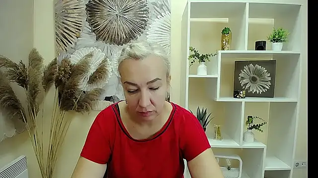 Snapshot of Amor_fati_ chatting on September 14, 2025, 10:47 am Amor fati online show from September 14, 2025, 10:47 am