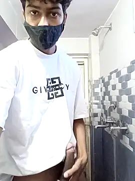 Snapshot of hotvarunrita chatting on November 3, 2025, 3:19 am hotvarunrita online show from November 3, 2025, 3:19 am