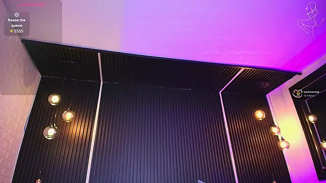 Snapshot of _Holly_Cat chatting on November 10, 2025, 10:31 pm Holly Cat online show from November 10, 2025, 10:31 pm