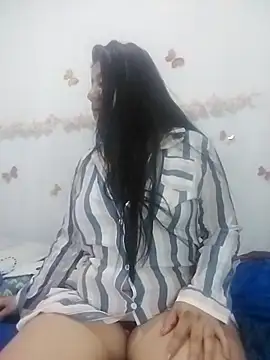 keterinjones--11 online show from November 2, 2025, 6:10 pm