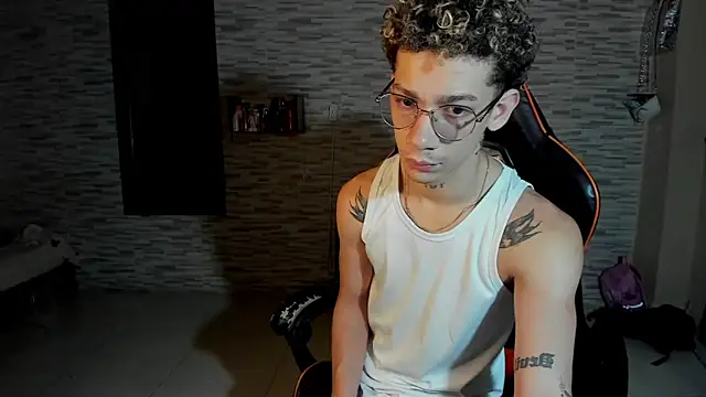 mateodeamjo online show from October 7, 2025, 8:44 am