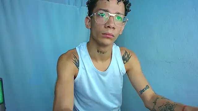 Snapshot of mateodeamjo chatting on April 23, 2026, 4:24 am mateodeamjo online show from April 23, 2026, 4:24 am