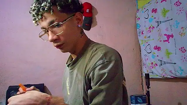 Snapshot of mateodeamjo chatting on July 6, 2026, 1:57 am mateodeamjo online show from July 6, 2026, 1:57 am