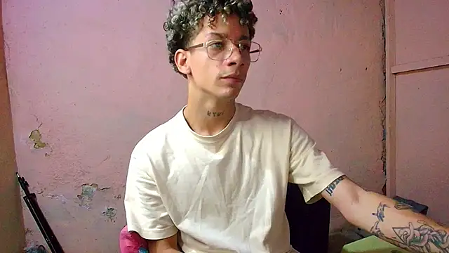 Snapshot of mateodeamjo chatting on July 17, 2026, 4:30 am mateodeamjo online show from July 17, 2026, 4:30 am