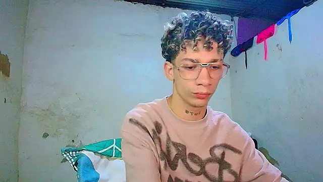 Snapshot of mateodeamjo chatting on July 28, 2026, 4:41 am mateodeamjo online show from July 28, 2026, 4:41 am
