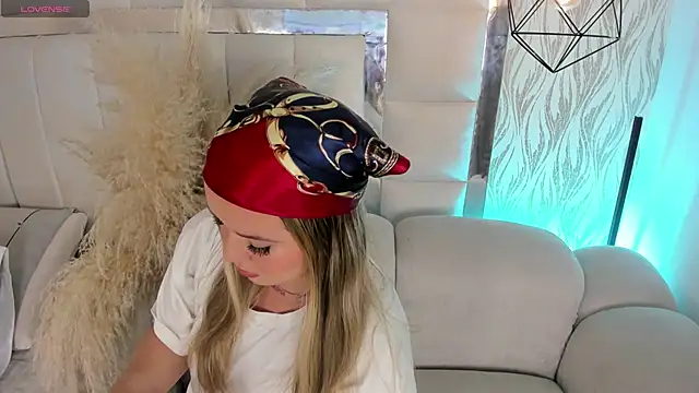 1m dalhia online show from November 20, 2025, 8:41 pm