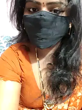 Snapshot of louise92 chatting on January 3, 2025, 7:06 am louise92 online show from January 3, 2025, 7:06 am