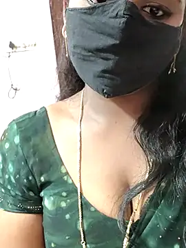 Snapshot of louise92 chatting on February 18, 2025, 8:27 am louise92 online show from February 18, 2025, 8:27 am