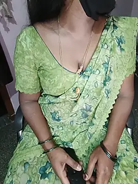 louise92 online show from May 19, 2026, 4:57 pm