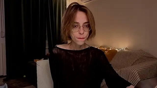 amber quell here online show from March 7, 2026, 5:43 pm