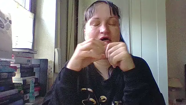  squirty cum lady  online show from March 29, 2026, 6:13 am