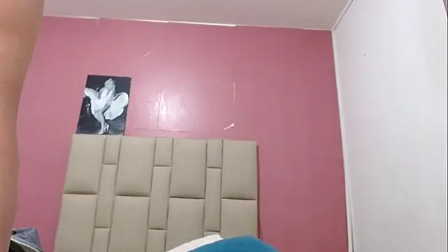 Snapshot of Amelia_Debora_Antonella chatting on February 5, 2025, 3:52 pm Amelia Debora Antonella online show from February 5, 2025, 3:52 pm