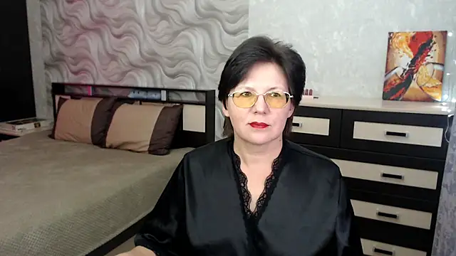 Snapshot of VitaCharm chatting on March 19, 2025, 7:49 pm VitaCharm online show from March 19, 2025, 7:49 pm
