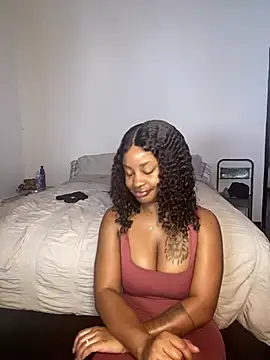 Snapshot of HazelAngelic chatting on February 17, 2025, 1:10 pm HazelAngelic online show from February 17, 2025, 1:10 pm
