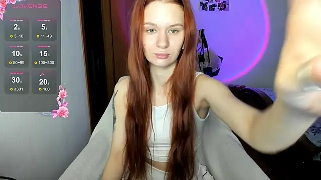 EmilySoul online show from November 2, 2025, 8:55 pm