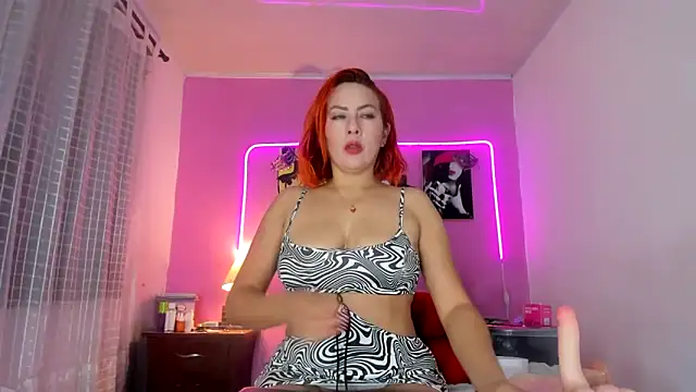 Niki Fox111 online show from March 11, 2025, 1:01 pm