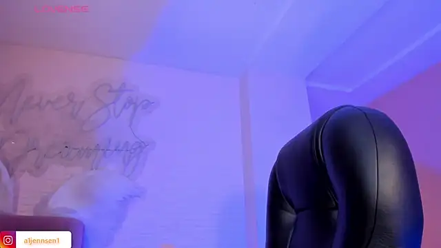 AllyJensen online show from February 6, 2025, 2:04 pm