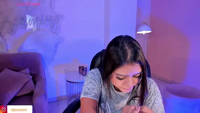 AllyJensen online show from February 6, 2025, 5:09 pm