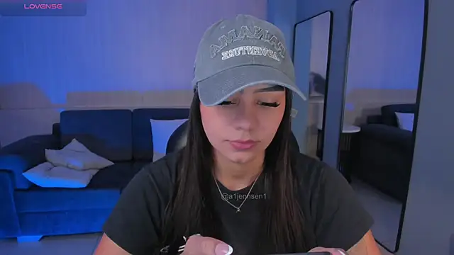 AllyJensen online show from December 21, 2025, 10:22 am