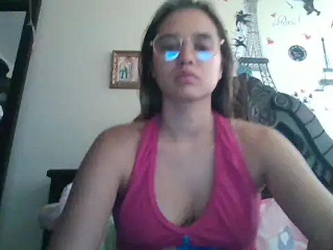 trianabell online show from March 22, 2025, 3:53 pm