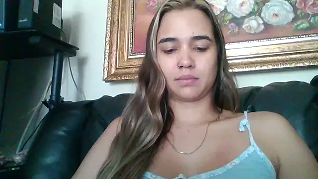 trianabell online show from October 12, 2025, 4:50 pm